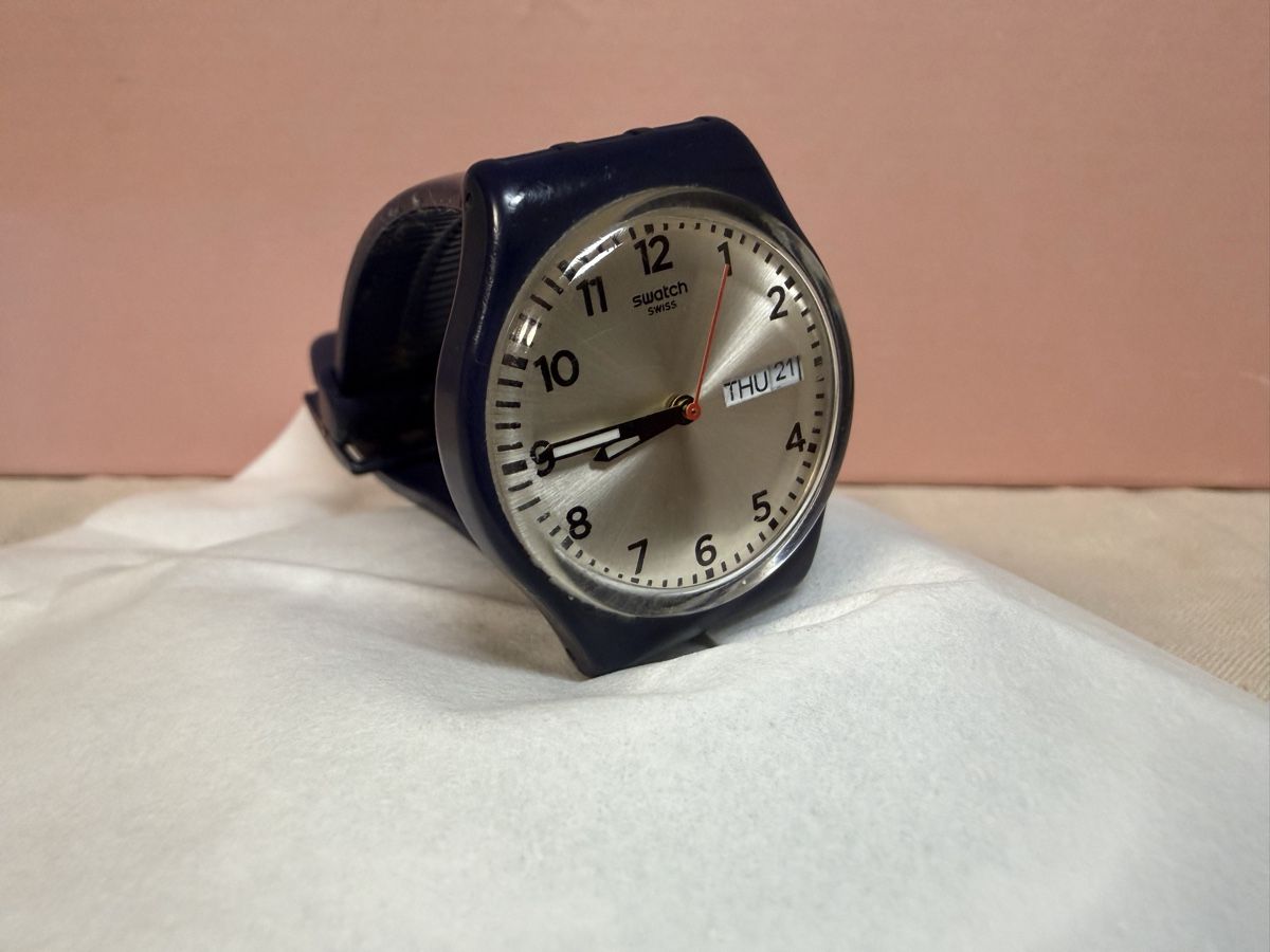Swatch Uhren: Swatch Armbanduhr – Gebraucht aus Oberwil BL von Hariva 1