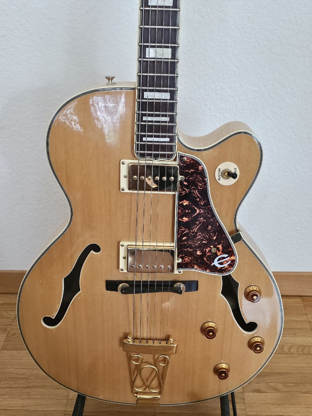Epiphone Strumenti musicali: Epiphone Pre Joe Pass Emperor, frisch ab Service – Usato da Spreitenbach venduto da sgraffito 2