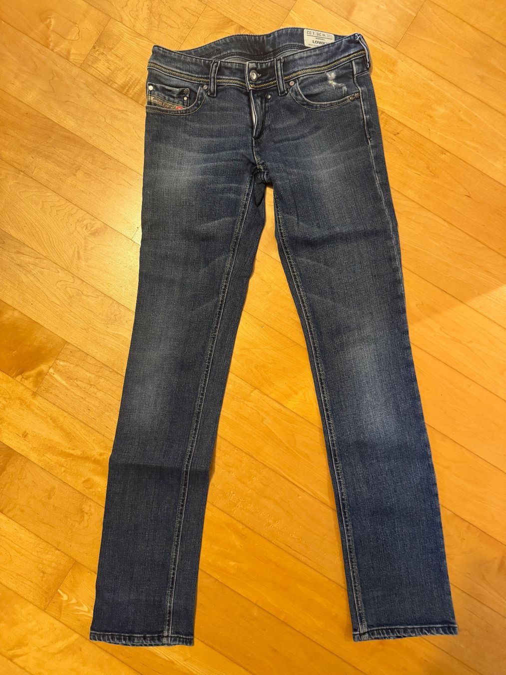 Diesel Jeans: Vintage Diesel Jeans 26 / 32 – Gebraucht aus Bern von Tar_z9zd