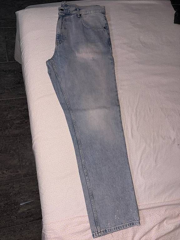 Jeans: H&M Jeans  – Gebraucht aus Obergerlafingen von raj_5njg