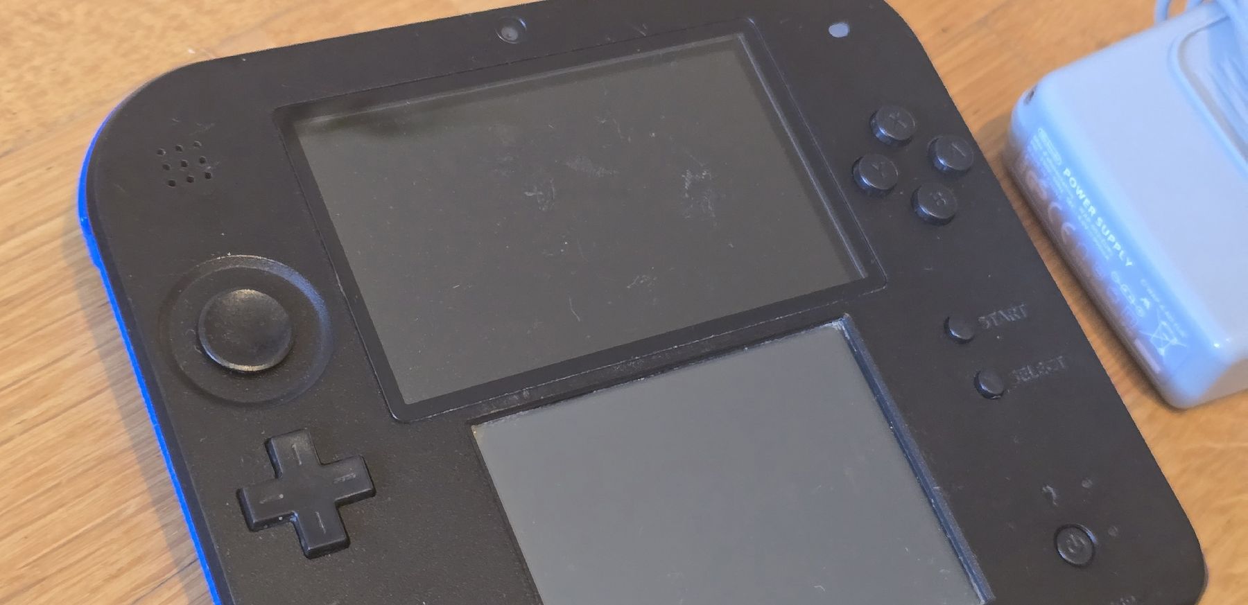 Nintendo Console: Console Nintendo 2DS noire/bleu – Usato da Genève venduto da MariaS2 4