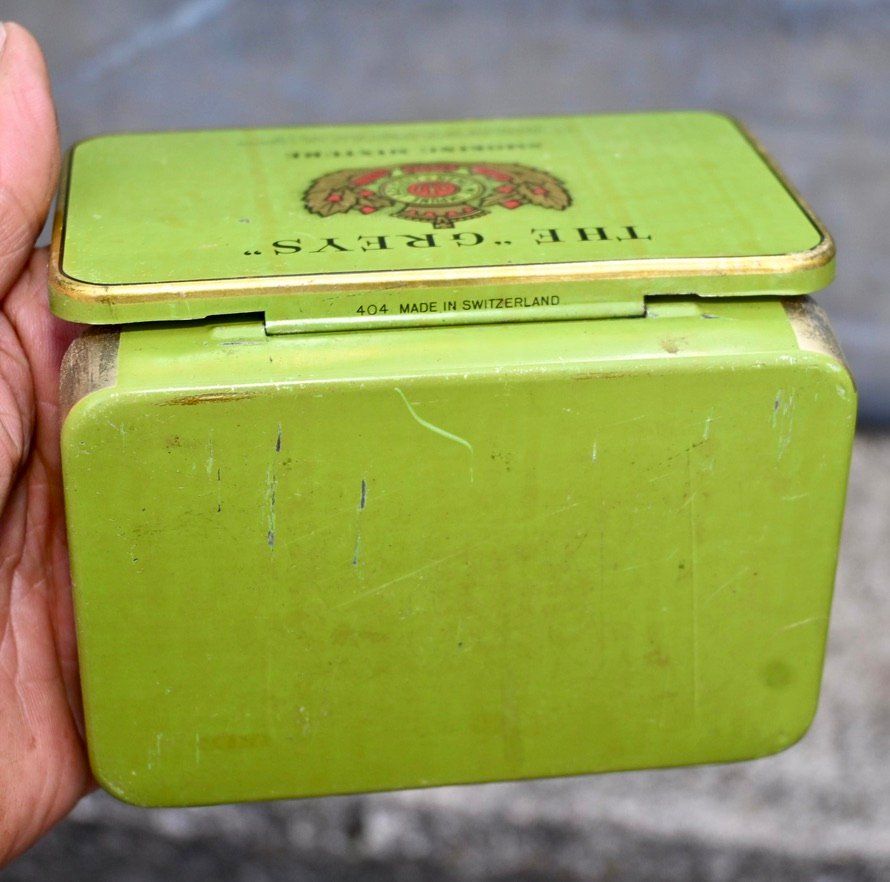 Barattoli: alte Blechdose THE "GREYS" smoking mixture Switerland – Usato da Pfaffhausen venduto da mono_rec 1