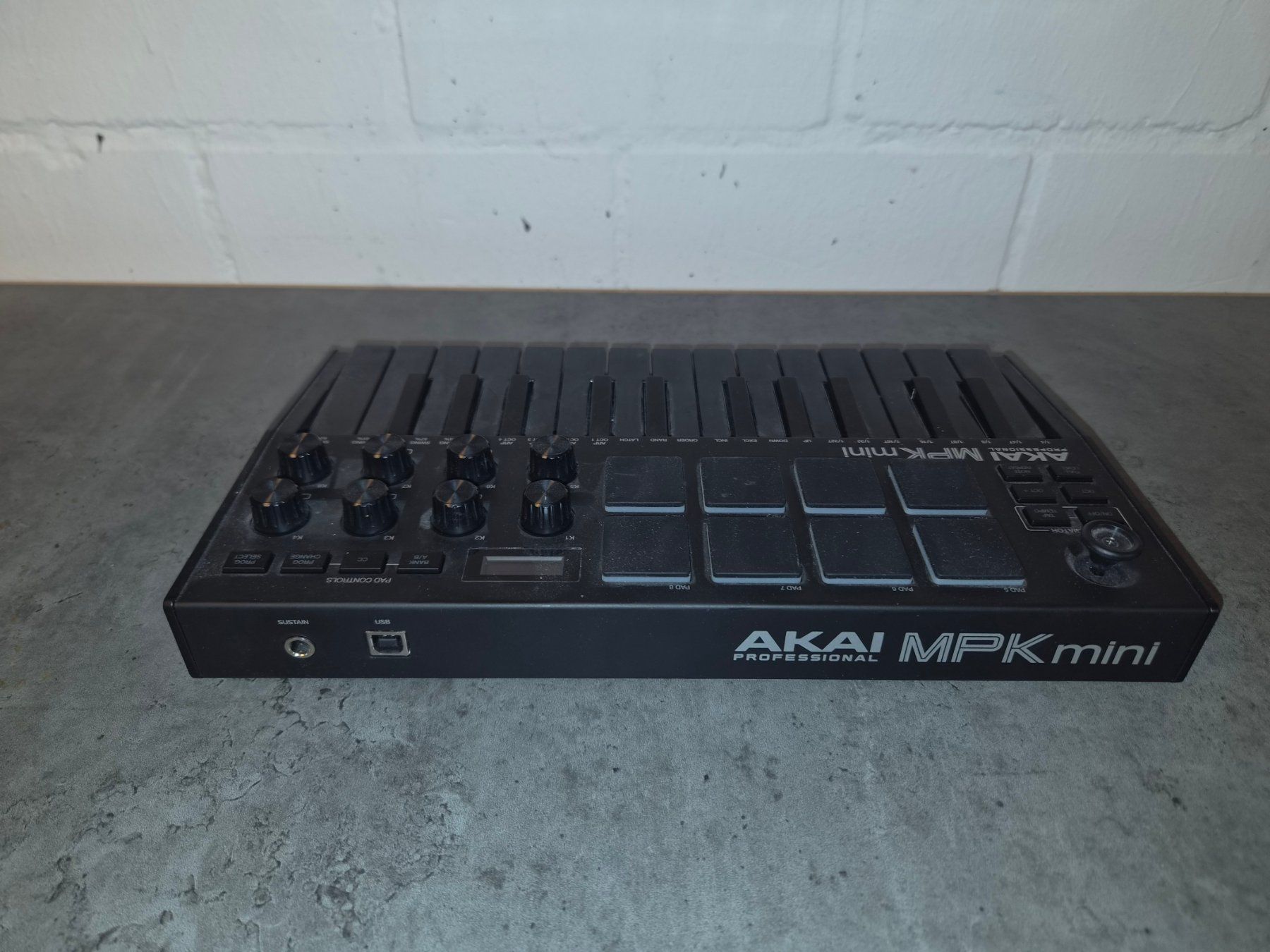 Musikinstrumente: Akai Professional MPK Mini – Gebraucht aus Therwil von DrLou 1