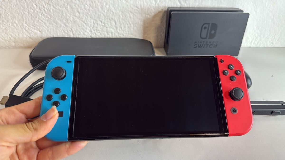Nintendo Konsolen: Nintendo Switch OLED Console - Good Condition 🎮 – Gebraucht aus Ehrendingen von bubulence 2