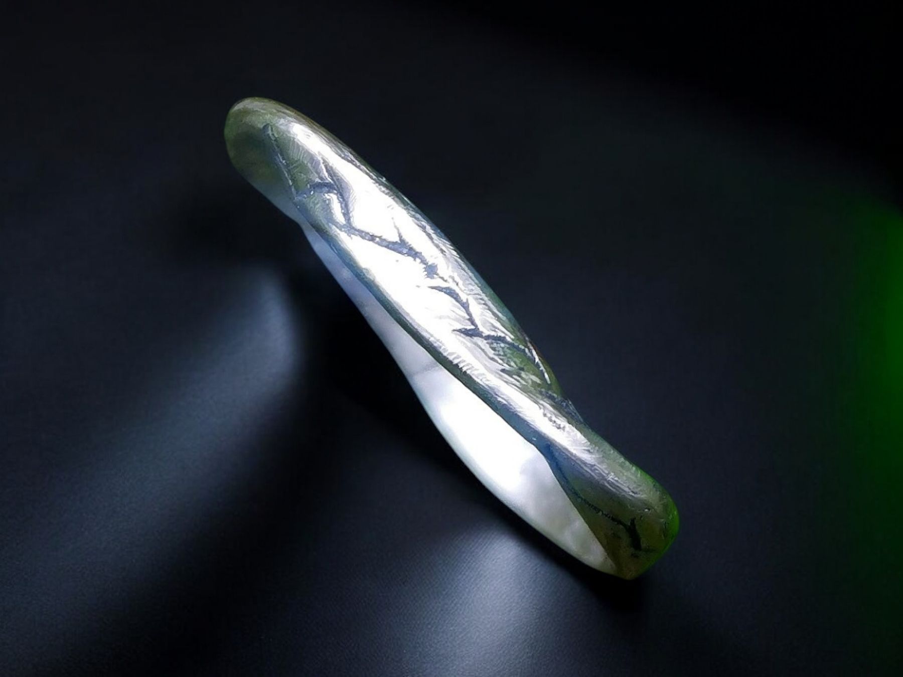 Ringe: Handgemachter Stahlring,  gedreht & geschnitzt, Gr. 61 – Neu und originalverpackt aus Aarau von Schmuckhoehle_MD 4