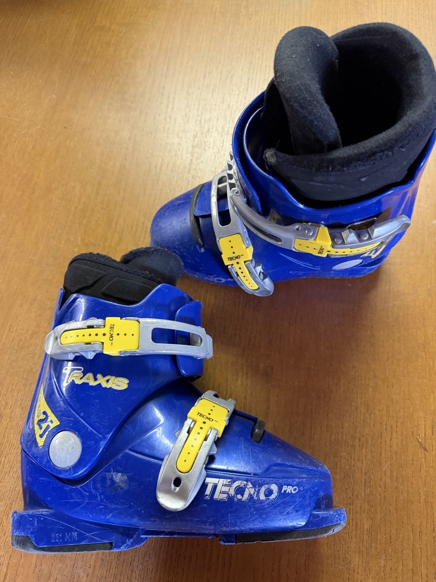 Scarpe per ragazzi: Kinderskischuh Tecno Pro Grösse 30/31 gebraucht – Usato da Olsberg venduto da ReiG85