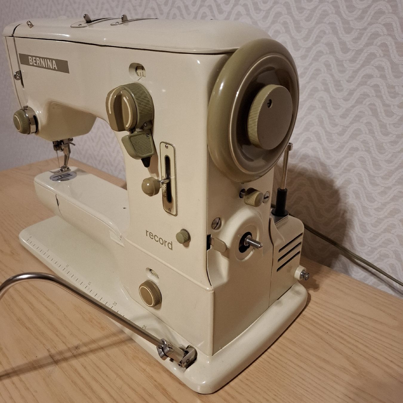 Bernina Macchine da cucire: Nähmaschine Bernina – Usato da Reinach BL venduto da Malin20 3
