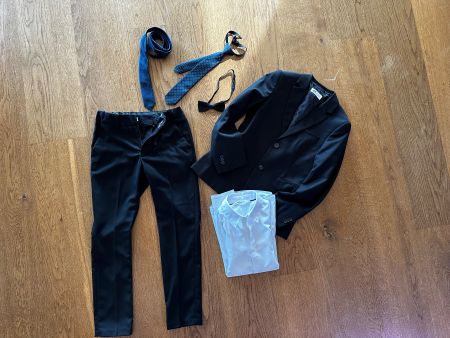 Anzug Kinder H&M Grösse 134