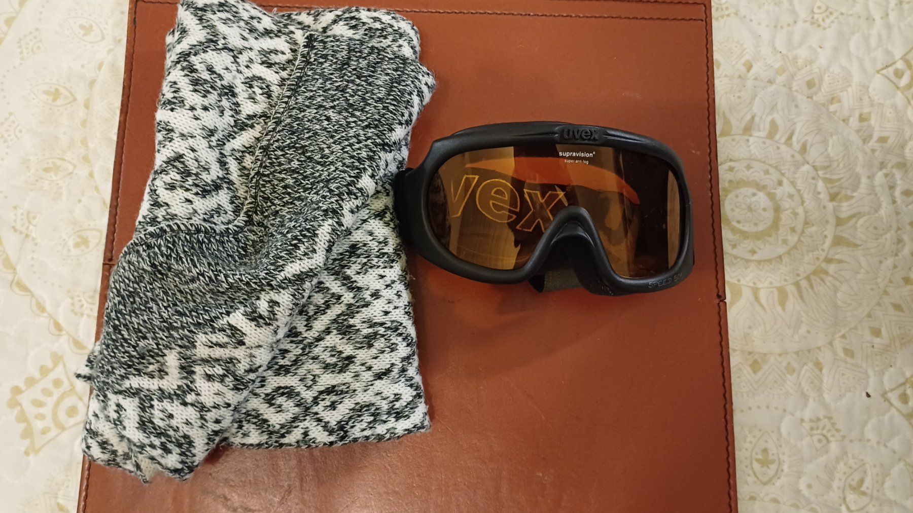 Sci: Bekleidung Wintersport Zubehör – Usato da Zollikerberg venduto da Kaugo 3