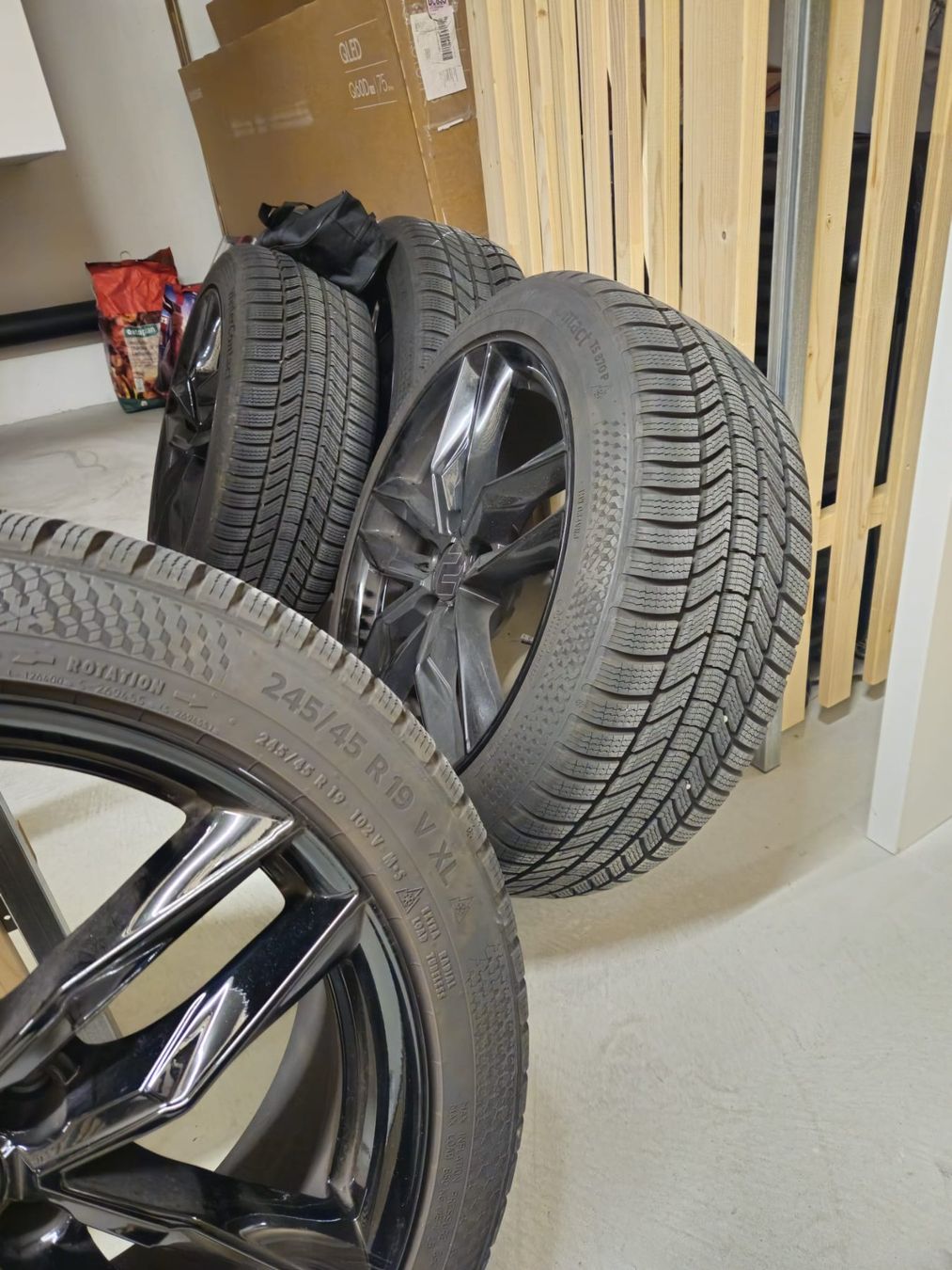 Continental Pneus & Kompletträder: Winter Kompletträder Continental 245/45/R19 – Gebraucht aus Uster von mechanicall_01 4