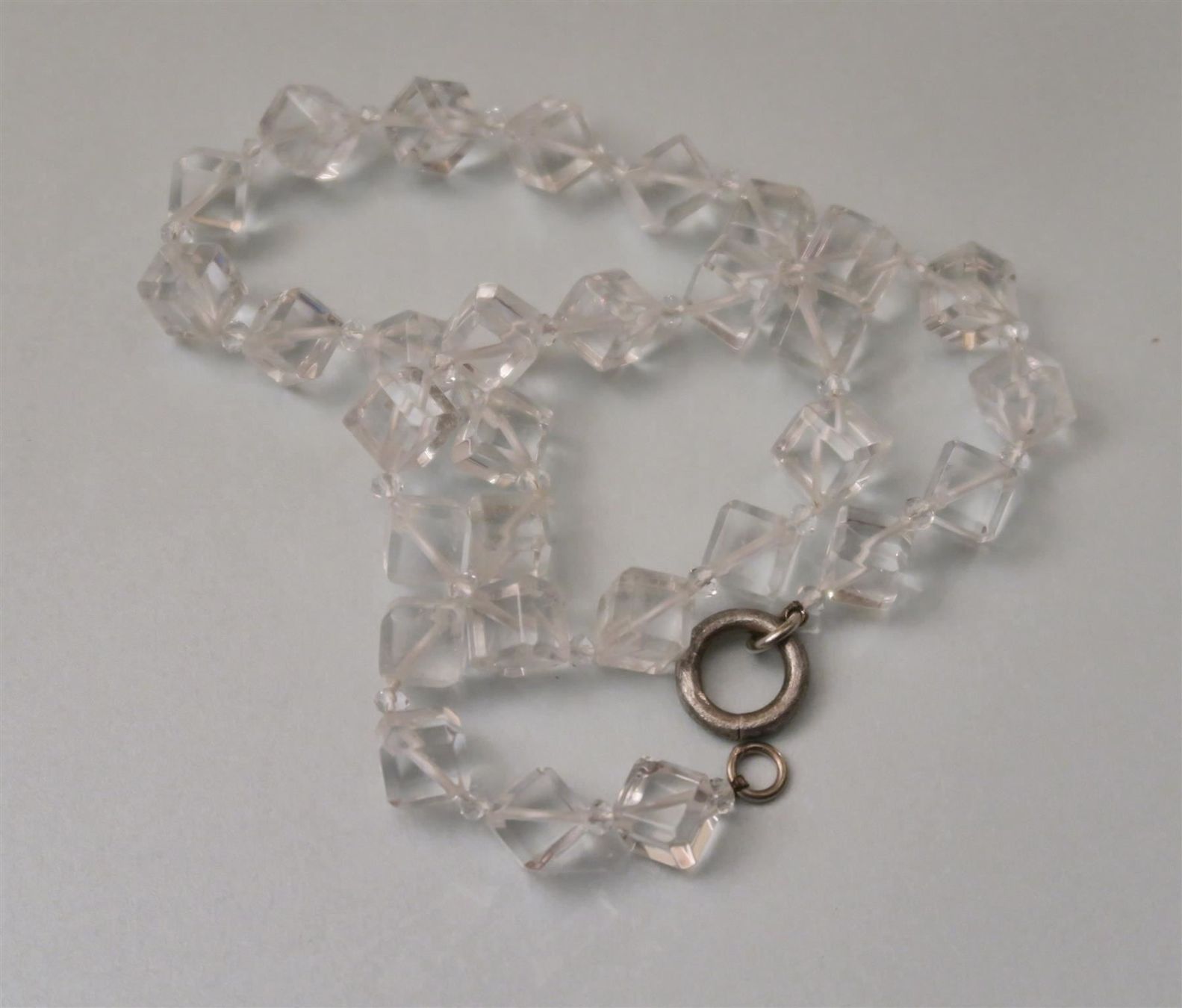 Catenine: Perlenkette Naturstein durchsichtig – Usato da Brittnau venduto da marlenestone 2