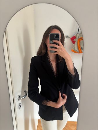 Beautiful black lace suit 38