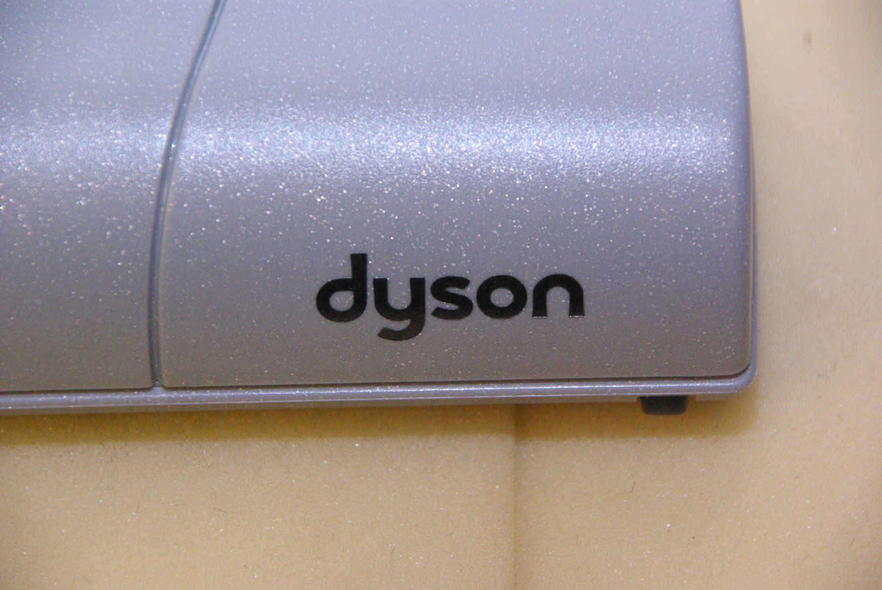 Dyson Staubsauger & Zubehör: Dyson Bodenreinigungsdüse, grau – Neu (gemäss Beschreibung) aus Herisau von Cevianer1844 1