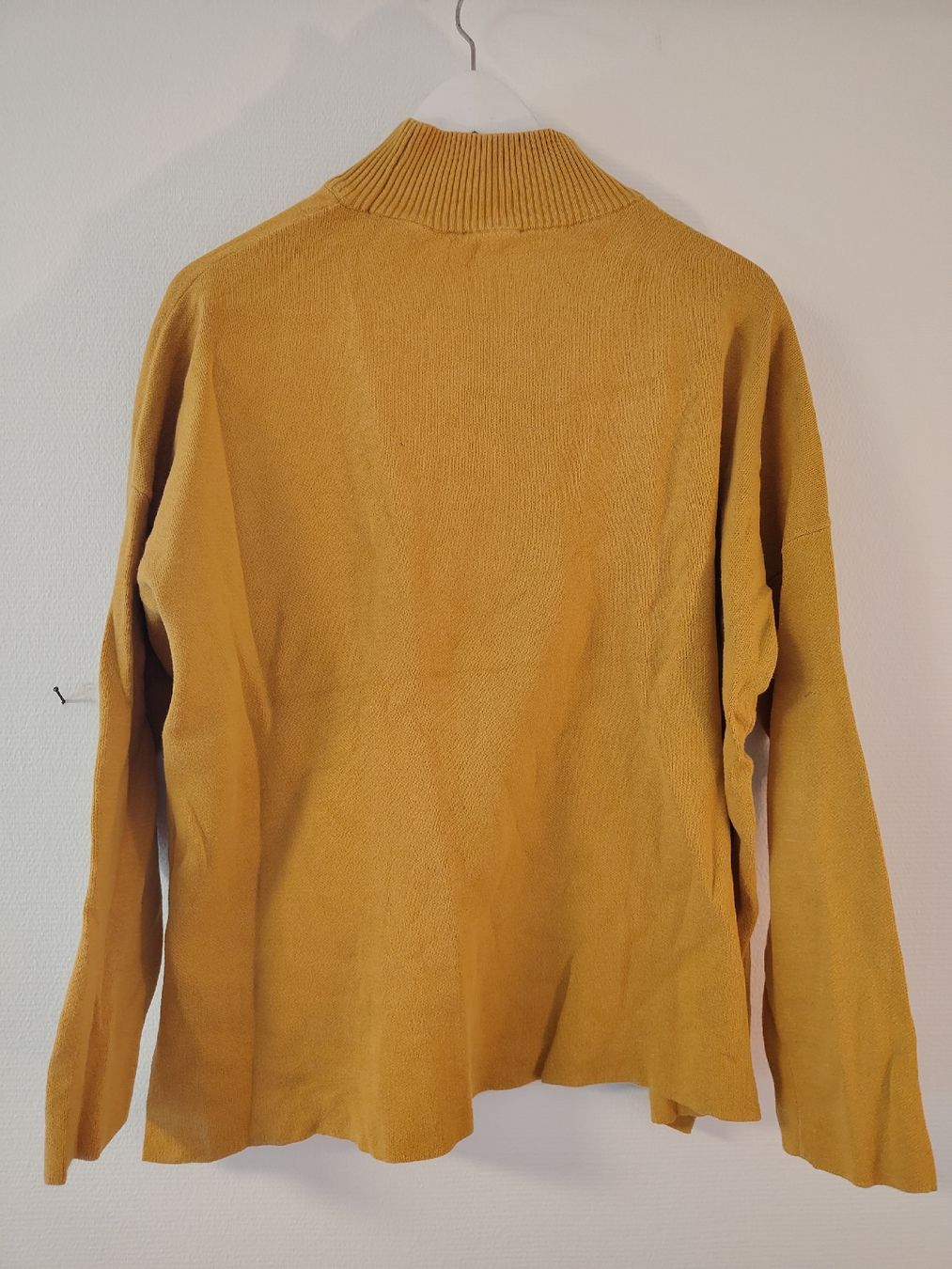 Armedangels Pullover & Sweatshirts: Pullover ARMEd ANGELS senfgelb Grösse M – Gebraucht aus Zürich von s_a11 1