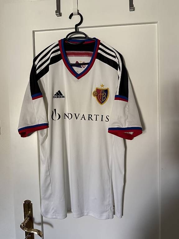 Canottiere & Pantaloni: Fc Basel Trikot L – Usato da Basel venduto da momo.st 1