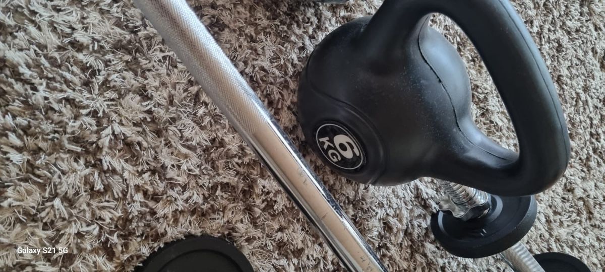 Hometrainer: Hantel und Fittnesgeräte Set – Usato da Hittnau venduto da Beblue33 3