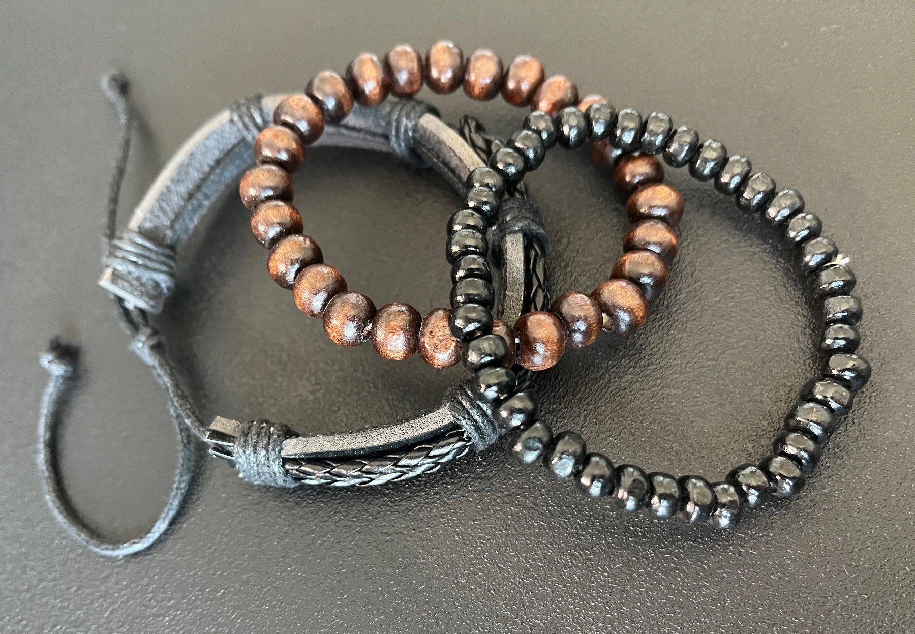 Armbänder & -reifen: Armband - Set Leder mit Rocailles Holzperlen – Gebraucht aus St.Gallen von Marcopolo71 3
