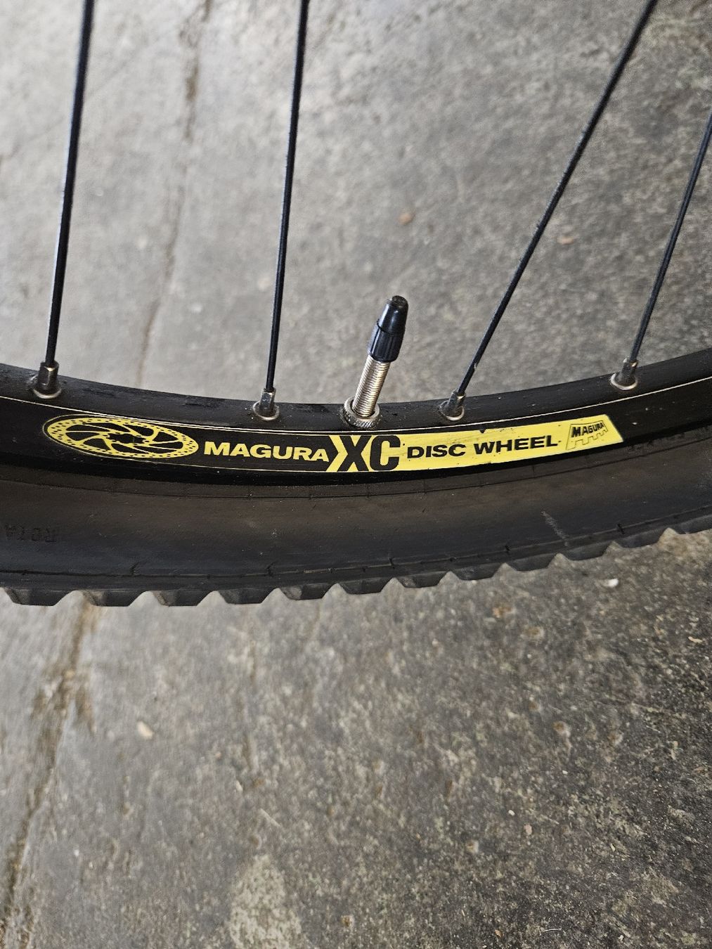 Rocky Mountain Bicycles Biciclette: Rocky Mountain Element SC Velo vollgefedert top – Usato da Rorschach venduto da TimelessTrading 4