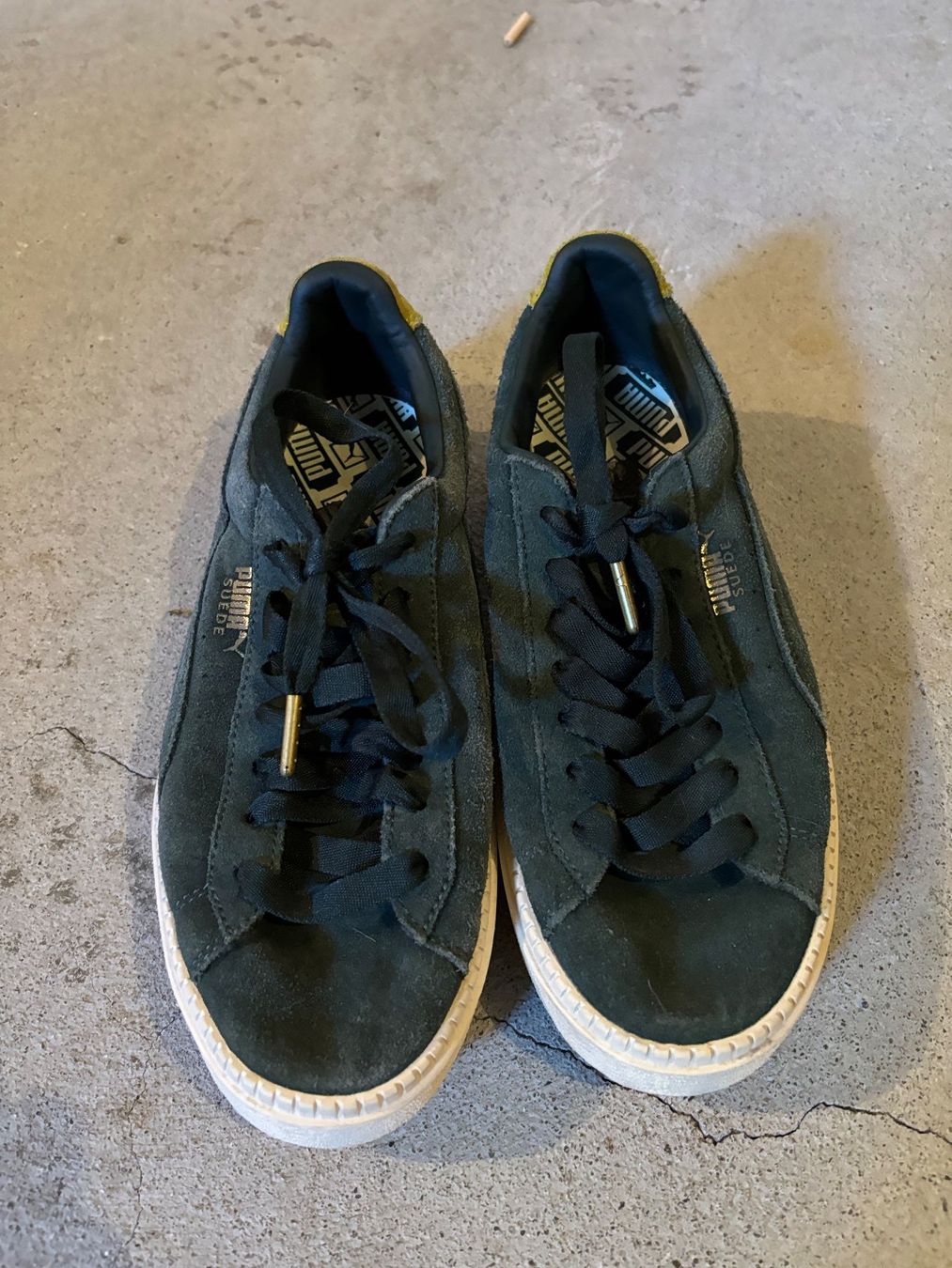Puma Scarpe da donna: Dunkelgrüne Puma Suede Gr. 39 – Usato da Schafisheim venduto da Chillout123