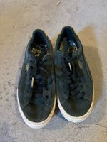 Dunkelgrüne Puma Suede Gr. 39