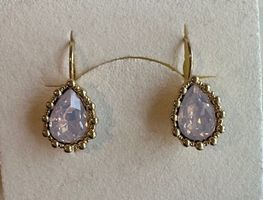 Elegante Ohrringe mit rosa Stein, neuwertig, Goldfarben