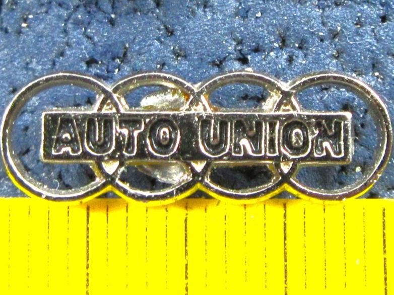 Audi Placchette & Badge: AUTO UNION LOGO SCHMUCK-PIN CUTOUT mit SECURITY-CLIP SILBRIG – Usato da Ettingen venduto da Hausi4711 1