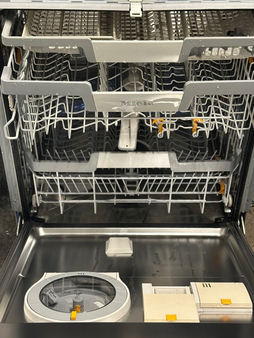 Miele Lavastoviglie: Miele G 17410-Sci, AutoDos Bj:2023 – Usato da Glattbrugg venduto da ani1234 1