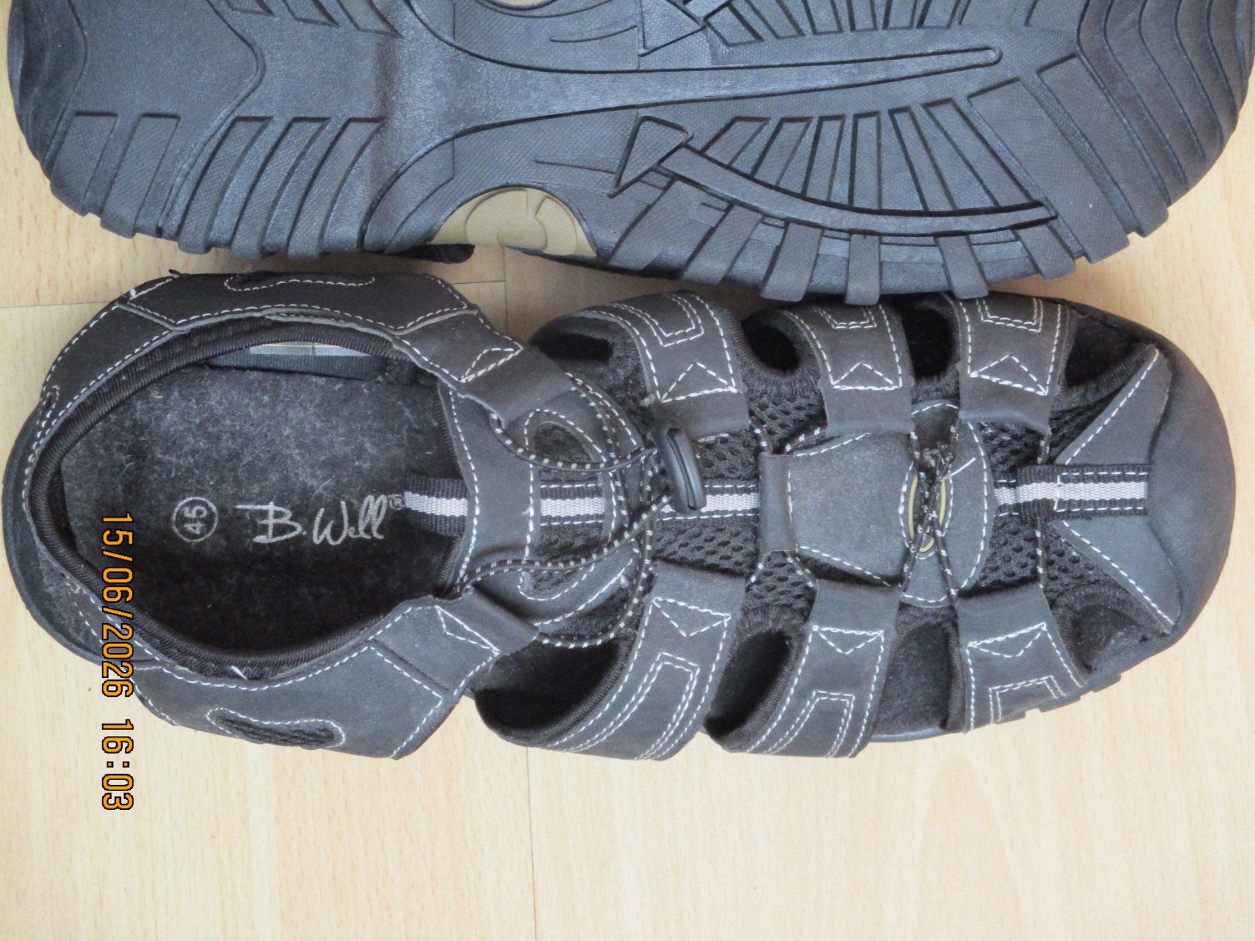 Scarpe da uomo: BADE- UND STRANDSANDALEN GR. 45 – Nuovo (secondo la descrizione) da Safenwil venduto da universum78 1