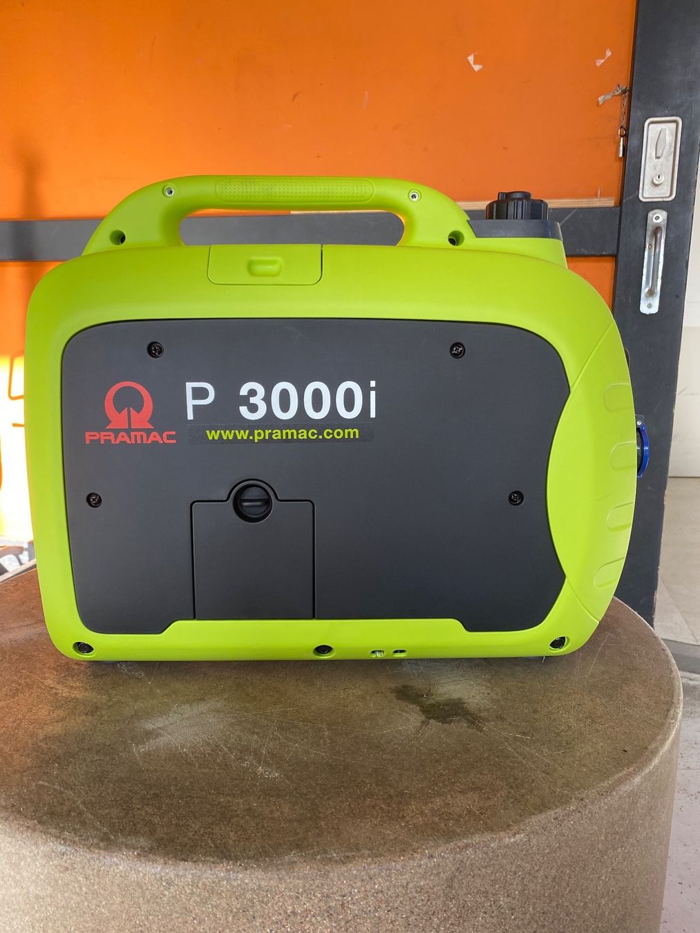 Pramac Generatori di corrente: Inverter Pramac P3000i – Nuovo e nell'imballaggio originale da Huttwil venduto da Alyssa8