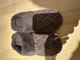 Warme Winter-Hausschuhe 39/40 – Top Zustand