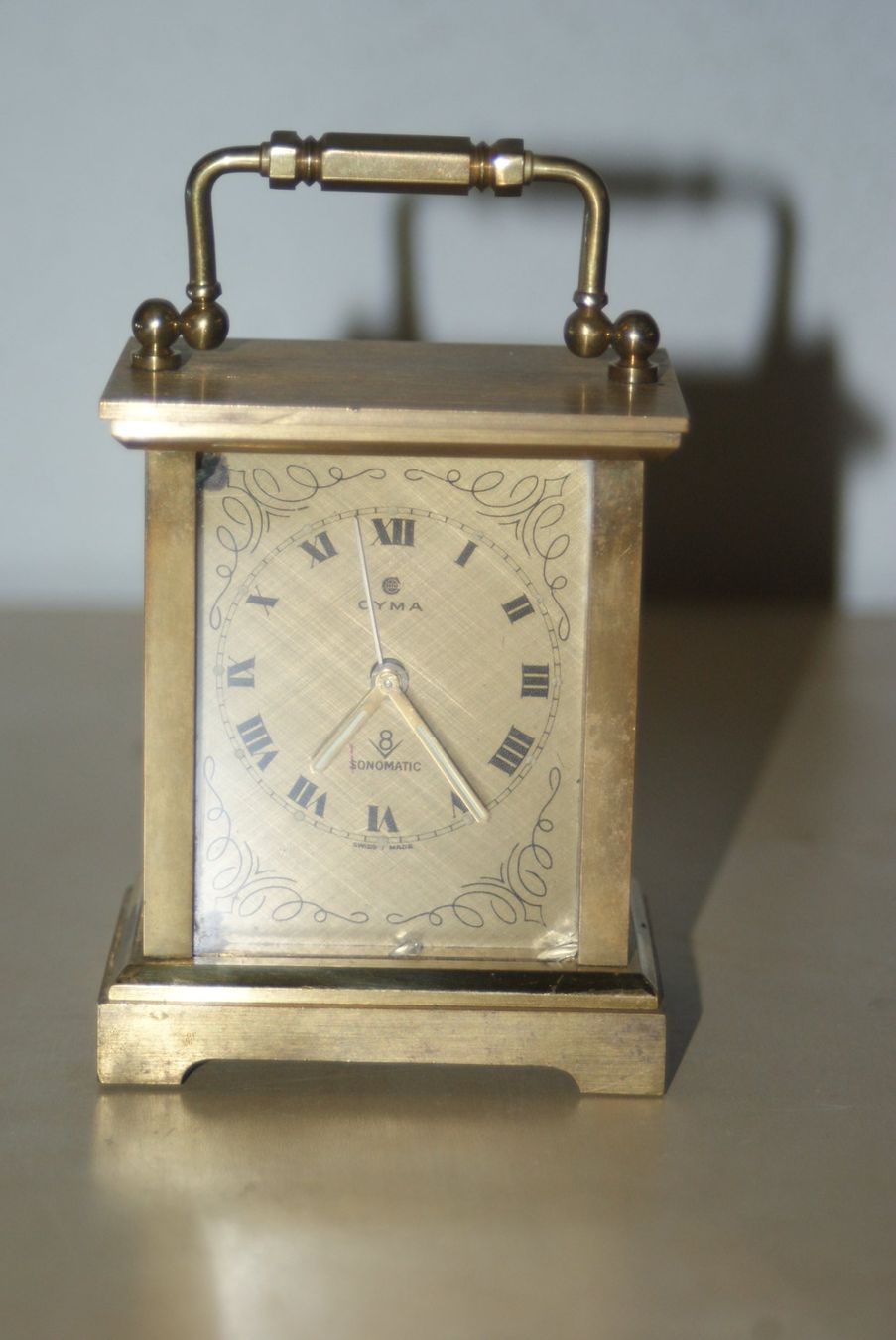 Orologi da terra & Orologi da parete: Kleine Tischuhr / Wecker, Cyma - Sonomatic – Usato da Zürich venduto da Widi1 1