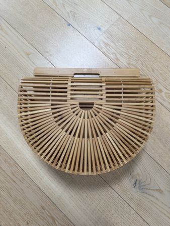 Wooden summer handbag (Cult Gaia style)