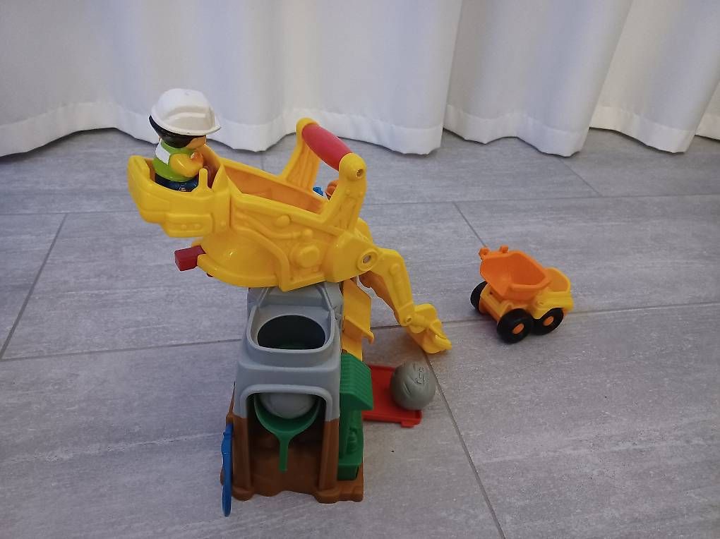 Giocattoli: Little People Baustelle mit Geräuschen – Usato da Brunnen venduto da 77miul77 3