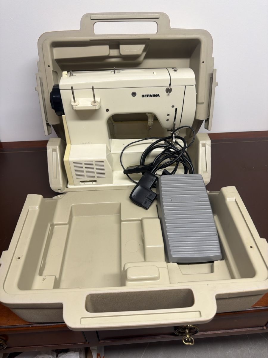Bernina Macchine da cucire: Machine à coudre Bernina 801 Matic Electronic – Usato da Bôle venduto da K200C
