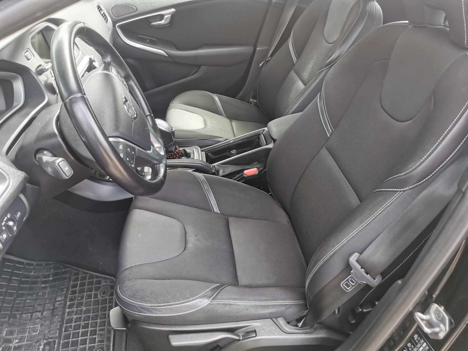 Volvo Automobili: Volvo v40 – Usato da Märstetten venduto da somer83 5