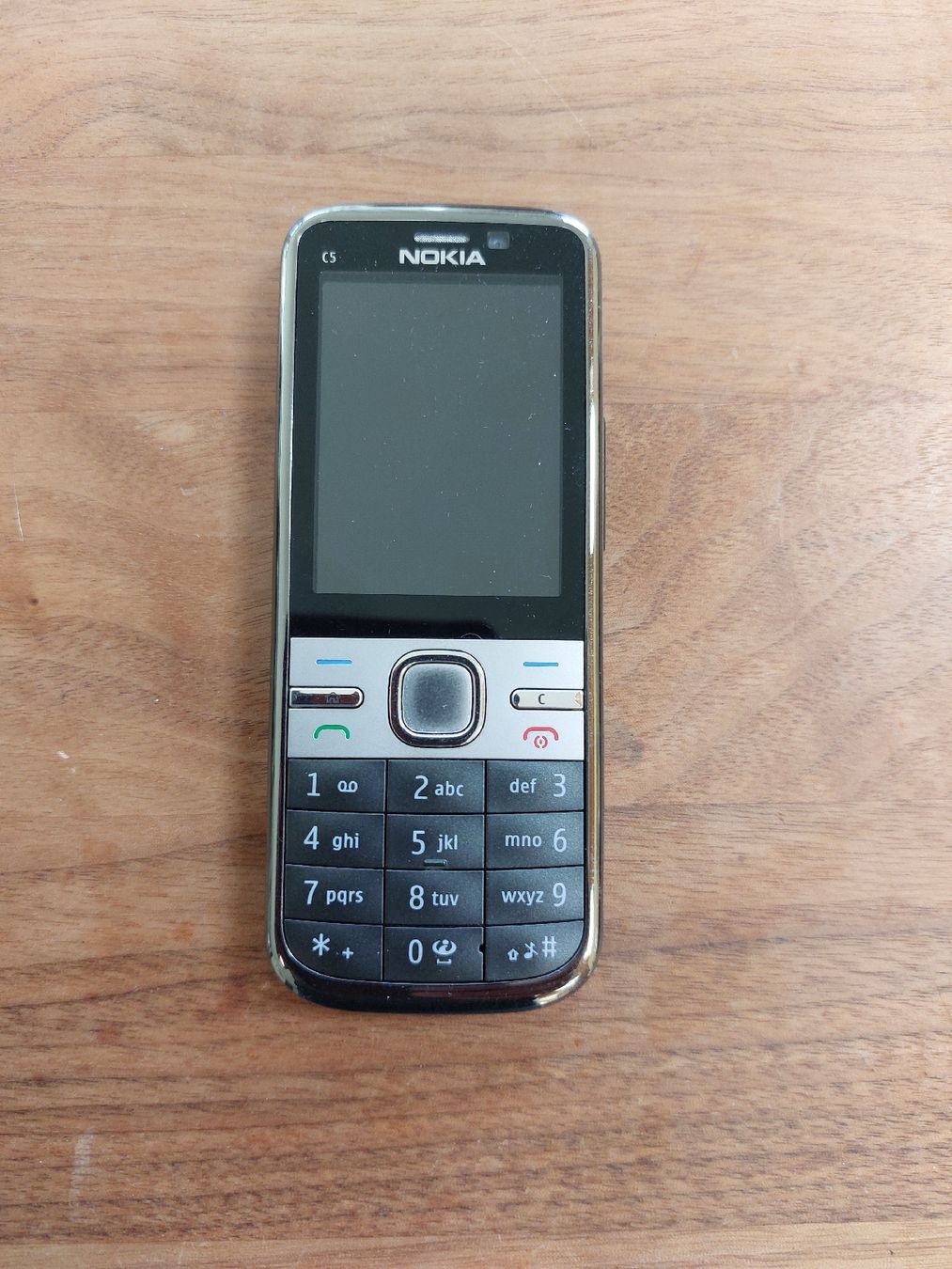 Nokia Telefoni cellulari / Smartphones: Nokia C5-00 mit Original-Lederhülle – Nuovo (secondo la descrizione) da Winterthur venduto da deal12