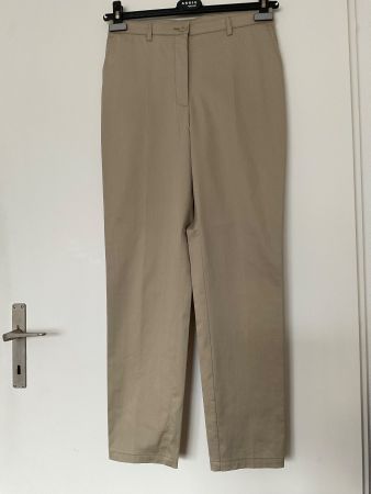 AKRIS Punto Hose Gr 34/36 beige mit Elasthan NEU