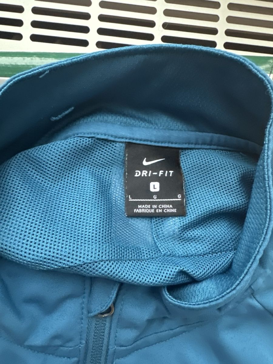 Nike Giacche: Nike Trainingsjacke L – Usato da Zürich venduto da justus_grabowsky 3