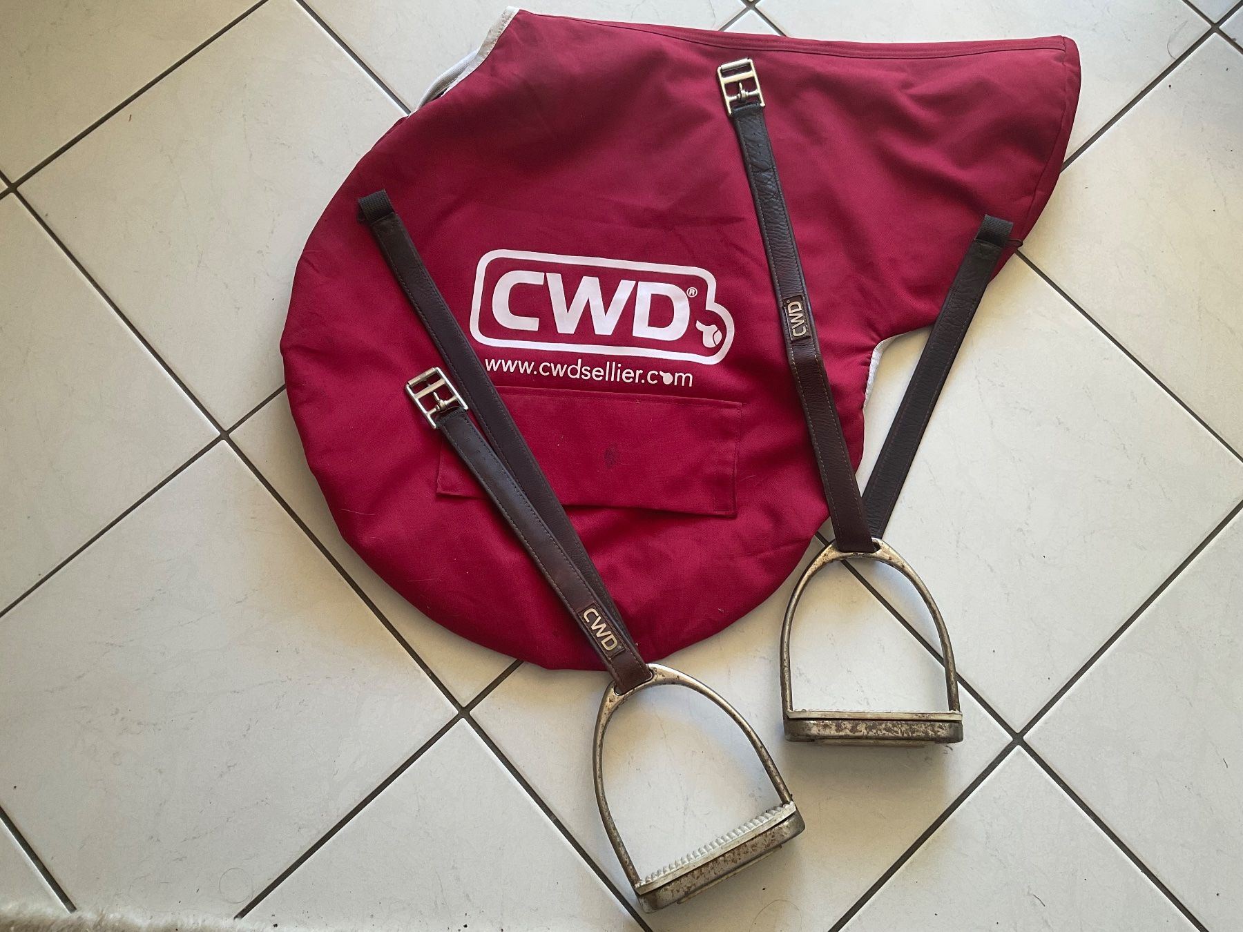 Selle & Accessori: Selle de cross CWD 17 pouces – Usato da Puplinge venduto da auriam 2
