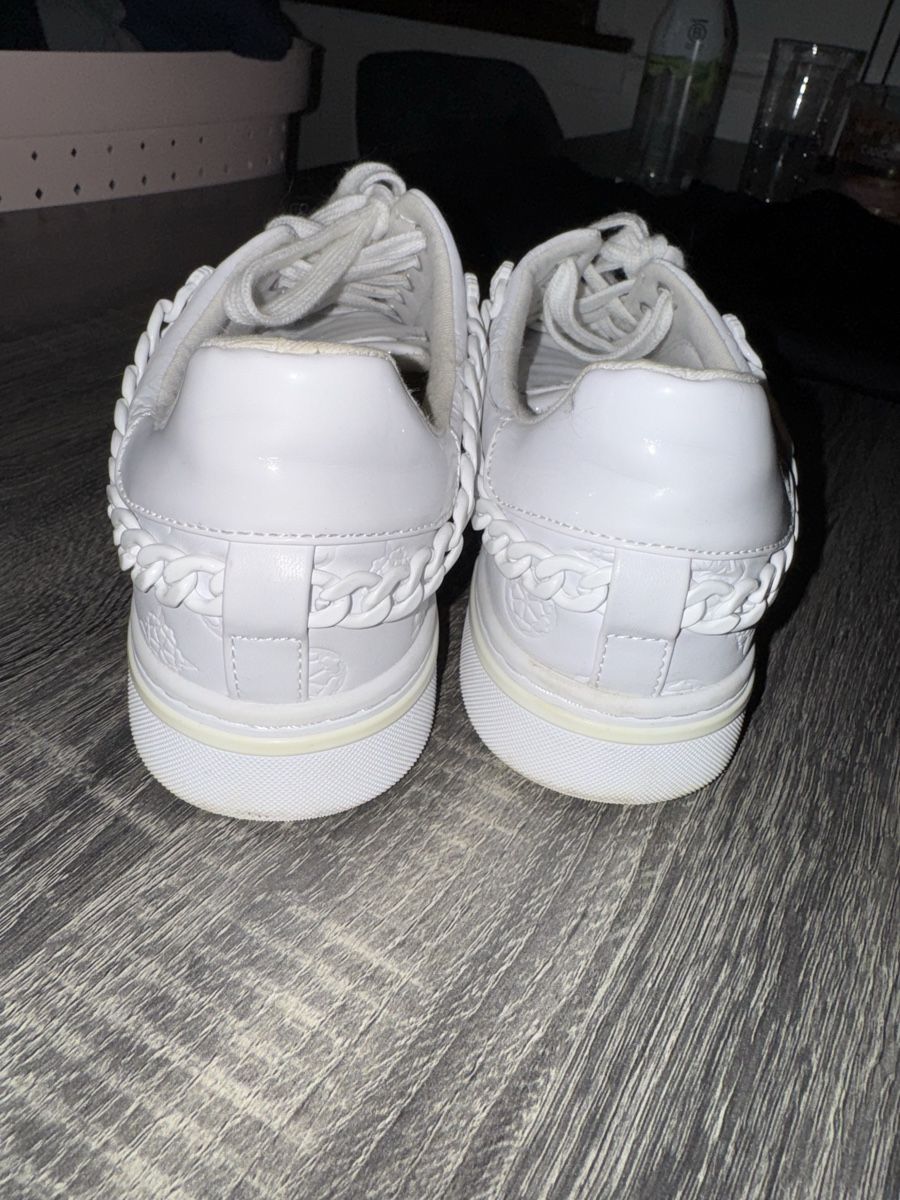 Guess Damenschuhe: Weisse Guess Sneaker Gr. 38 – Gebraucht aus Grüsch von s135 2