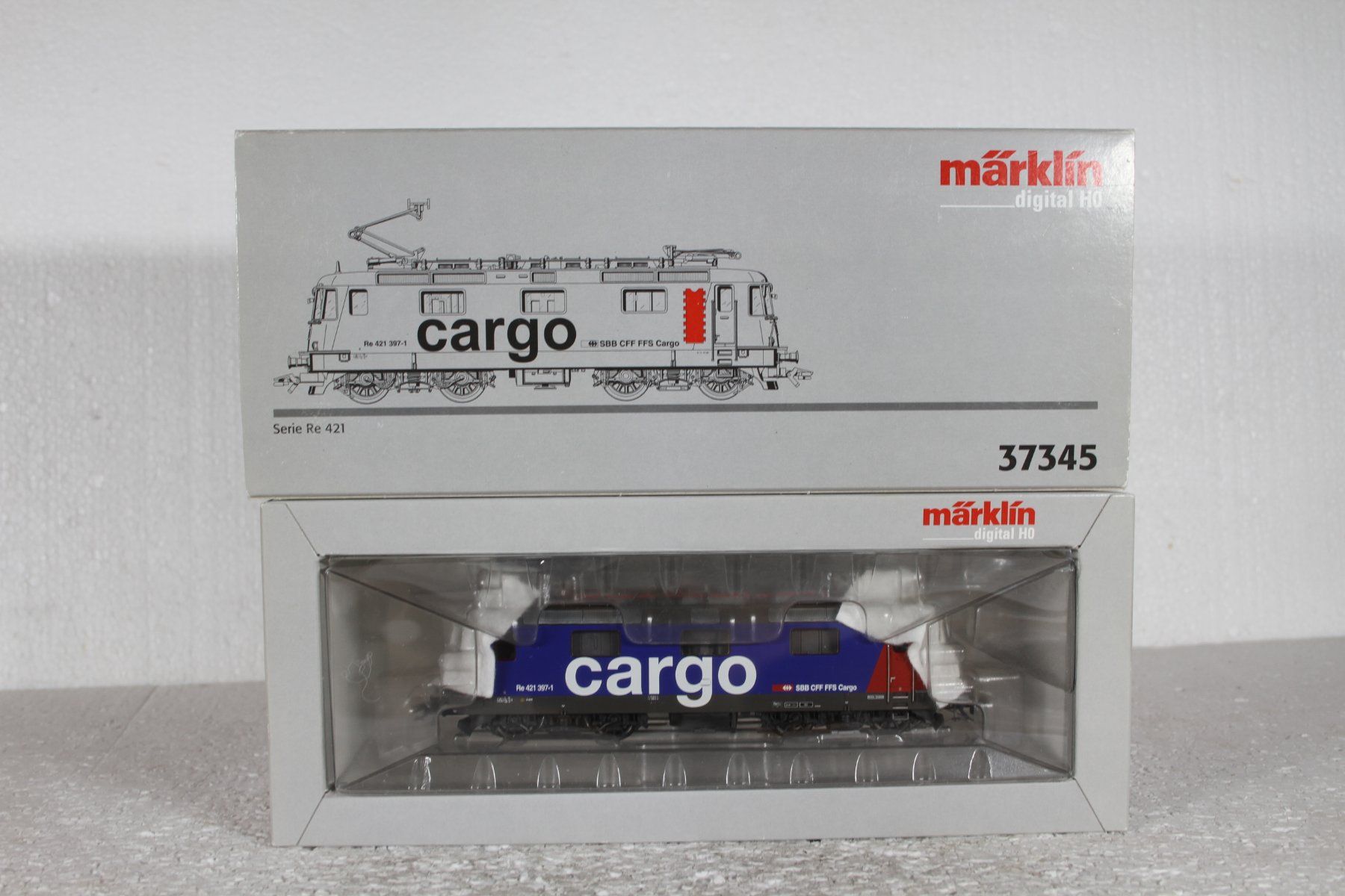 Märklin Trains électriques: Märklin 37345 SBB Cargo Re 421, Re 4/4 – D'occasion à Triesen par gleis8 9