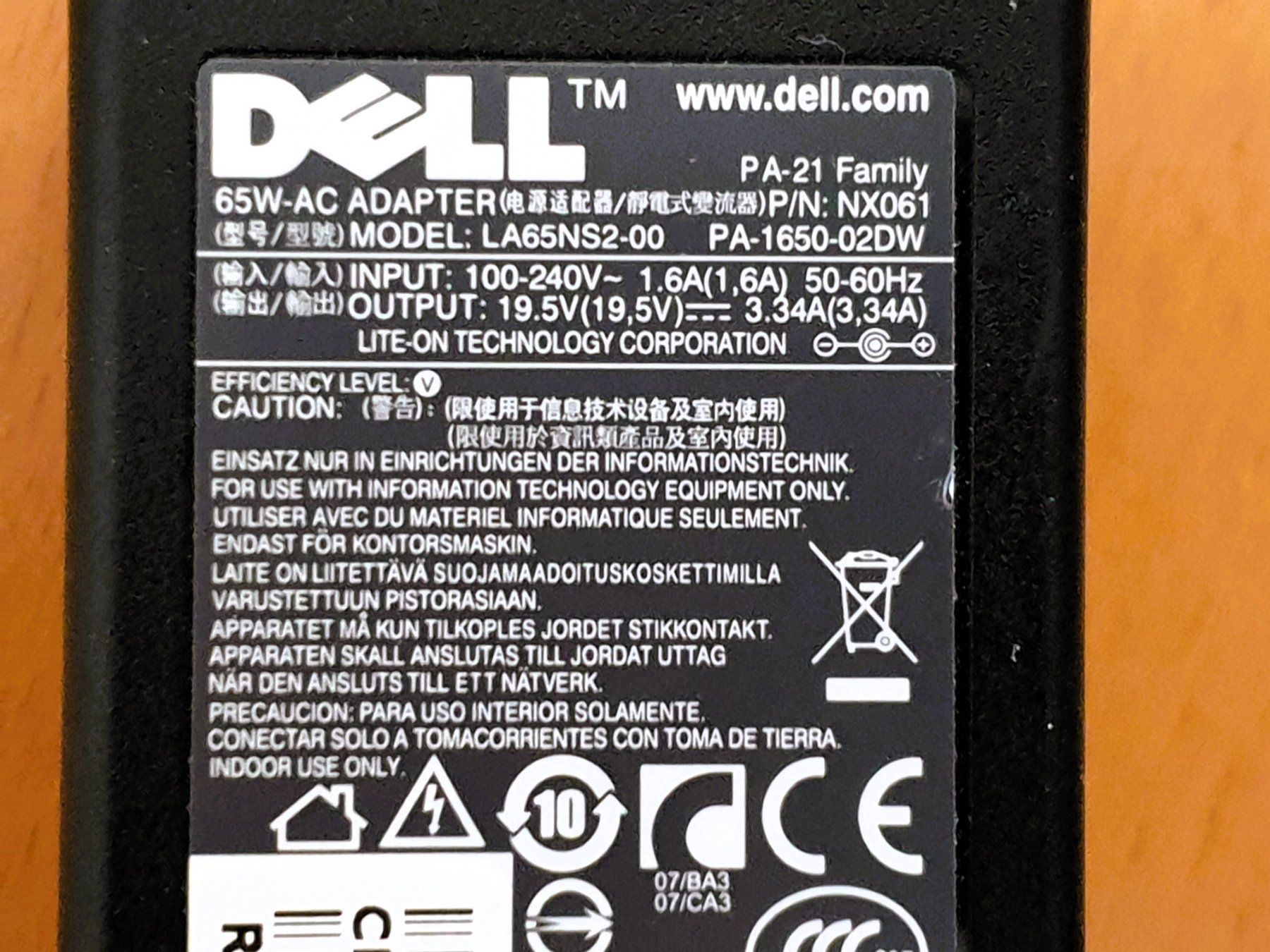 Dell Caricabatterie: ORIGINAL DELL ADAPTER 65W / DELL  LADEGERÄT 65W – Usato da Brüttisellen venduto da Nighttrain 2