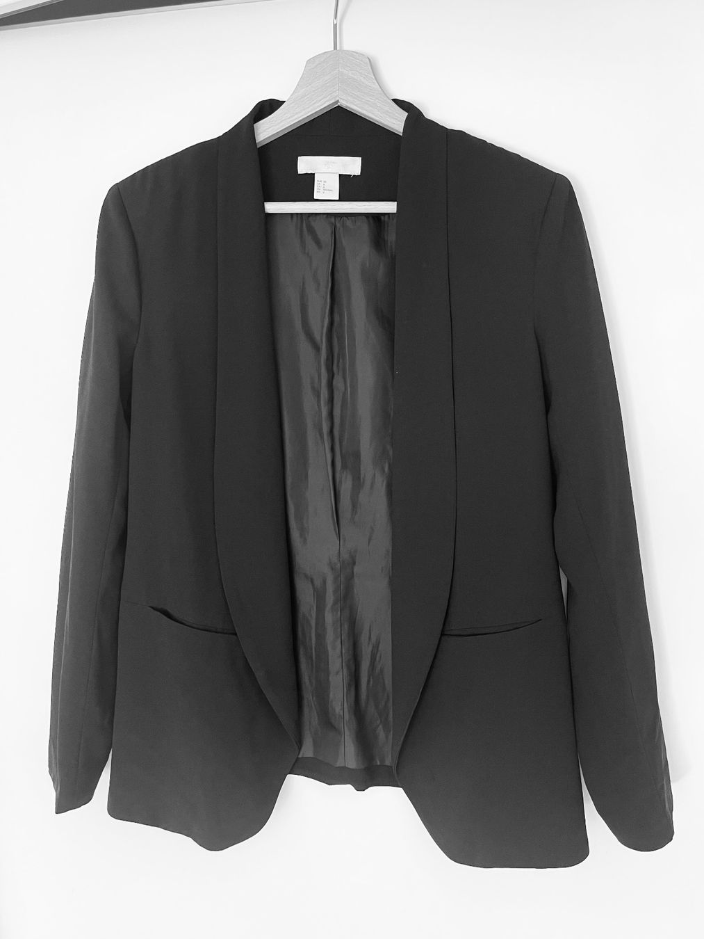 H&M Vestes: Schwarzer Blazer H&M – D'occasion à Zürich par Keks18
