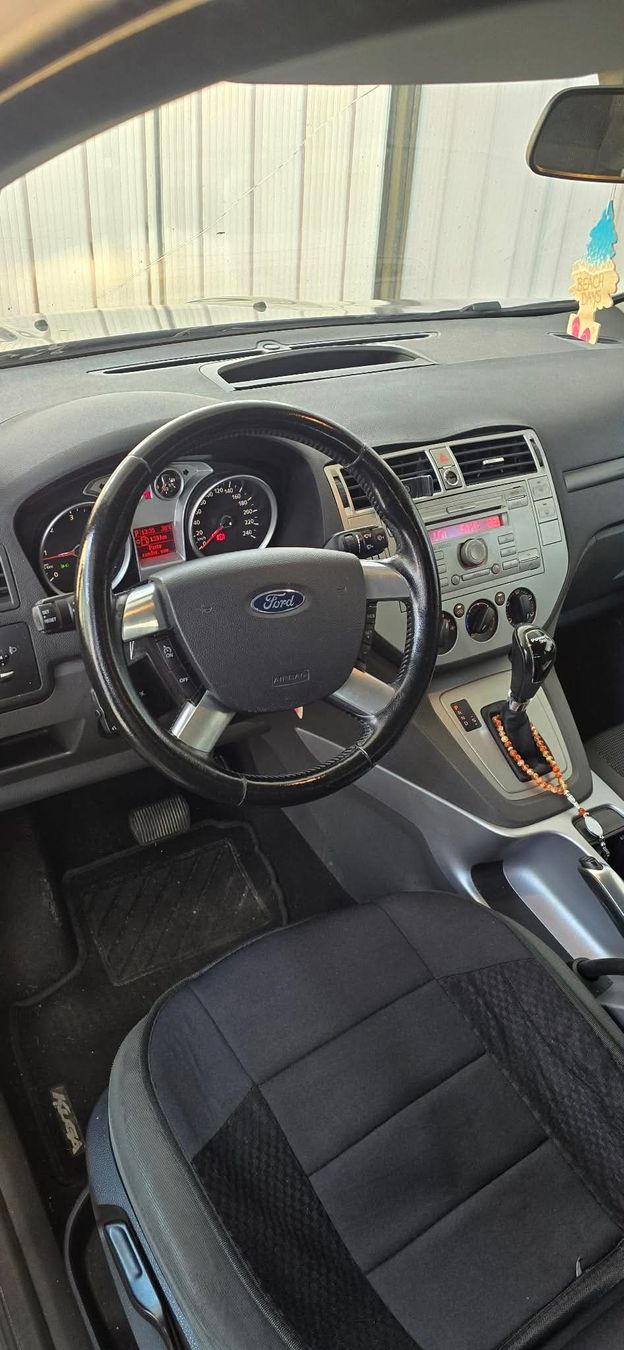 Ford Autos: Ford kuga Diesel  – Gebraucht aus Montreux von aqu_rmd6 2
