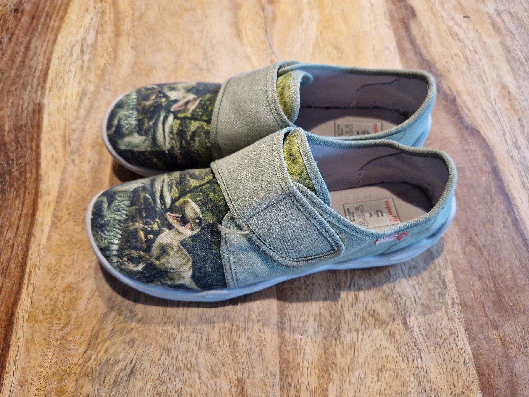 Superfit Schuhe für Jungen: SuperFit Hausschuhe Dino Grösse 34 – Gebraucht aus Trachslau von schumannmario 1