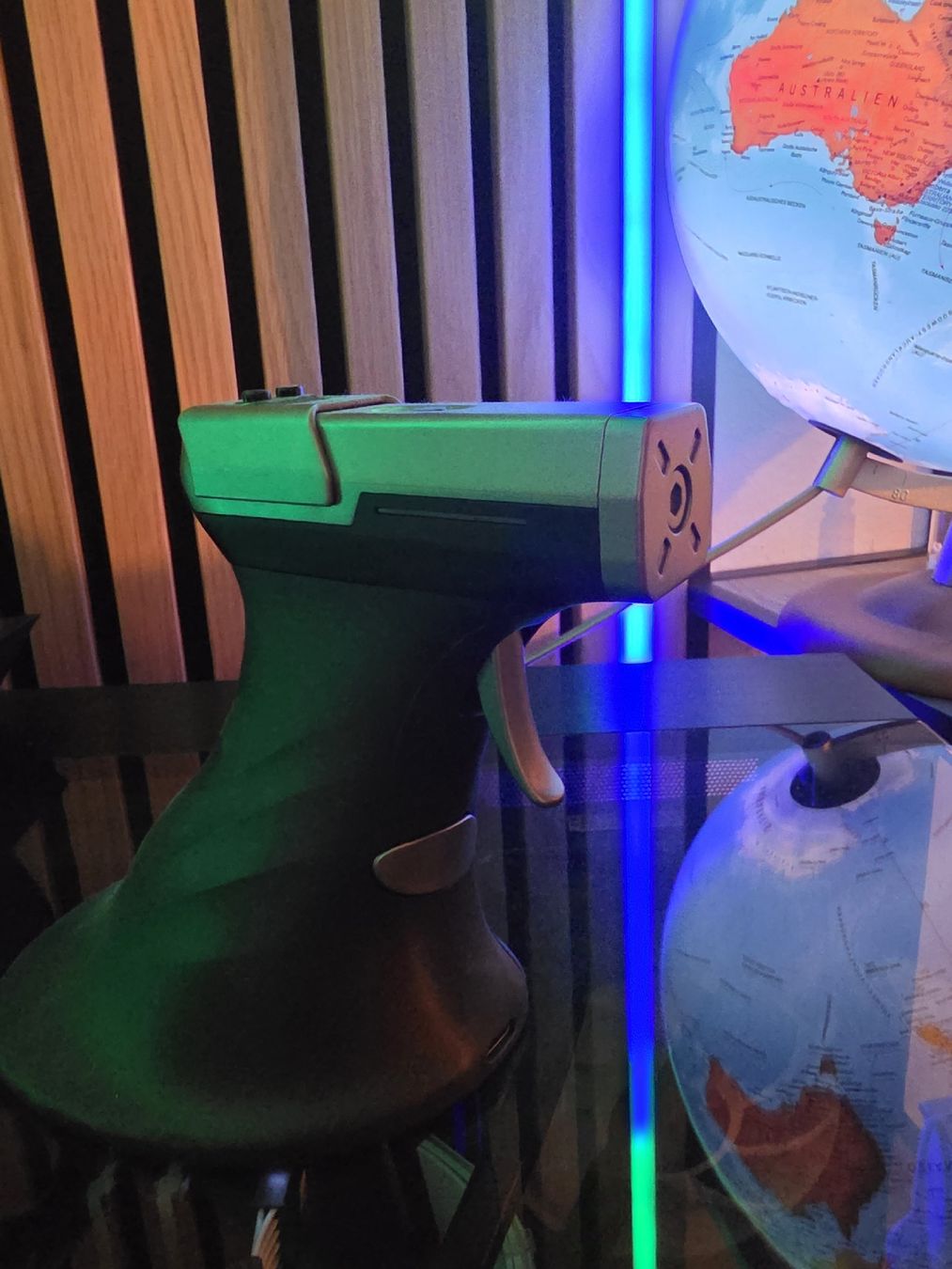 Mouse: Gun Mouse - ErgoStrike7, neuwertig – Nuovo (secondo la descrizione) da Fahrweid venduto da NEO008 2