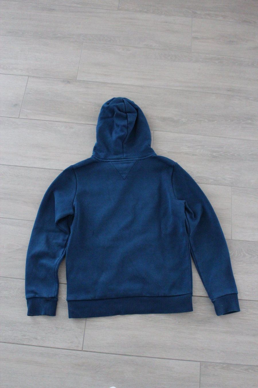Pullover & Sweatshirts: Sweat Tommy Hilfiger – Gebraucht aus Ferreyres von cel_986z 2