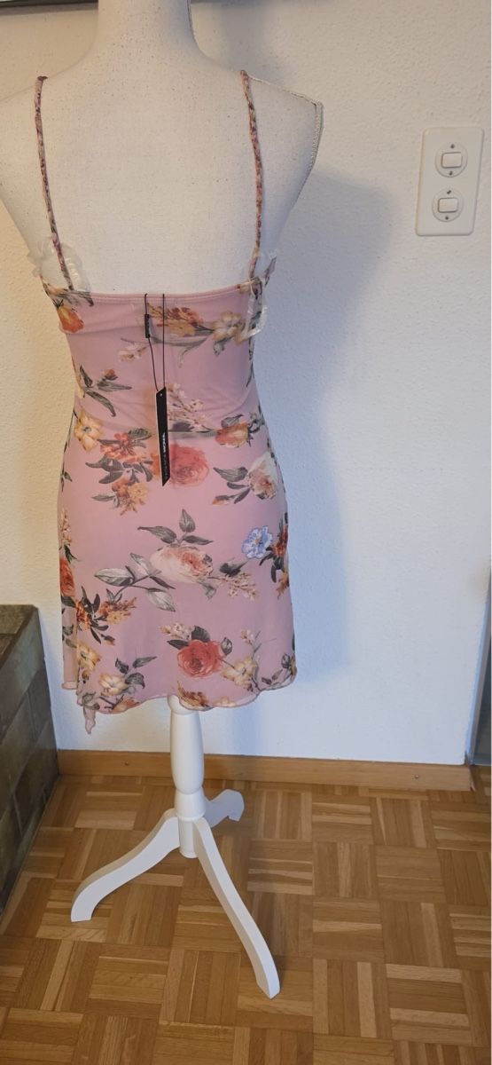 Vestiti: Leichtes Sommerkleid Gr. S, Blumenmuster,  – Usato da St. Gallen venduto da mania03 1