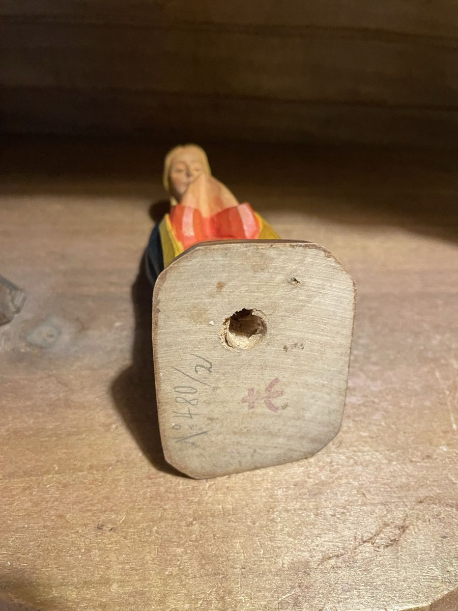 Statuette: Maria kniend E.Thomann Brienz – Usato da Flawil venduto da Naphtali 5