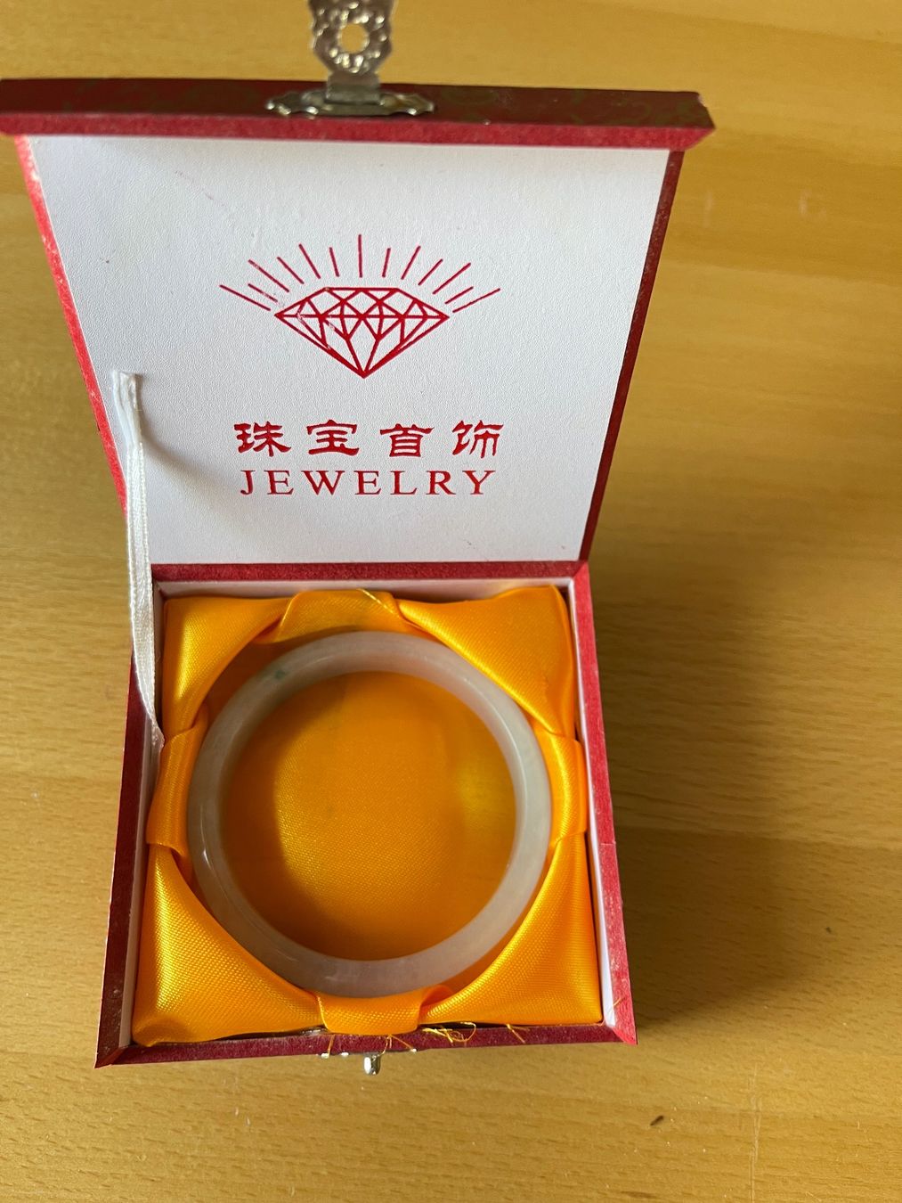 Bracciali & Braccialetti: Jade Armreif aus China – Nuovo e nell'imballaggio originale da Kriens venduto da Angie88 2